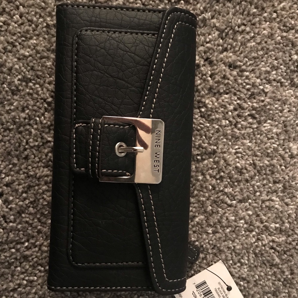 Nine Wear Clutch Wallet